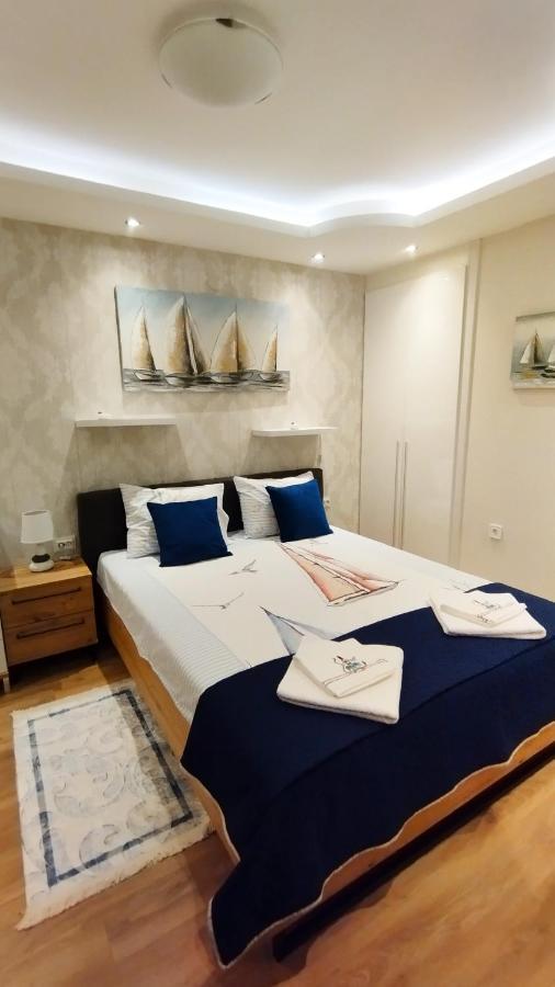Apartments Aleksandra Risan Dış mekan fotoğraf