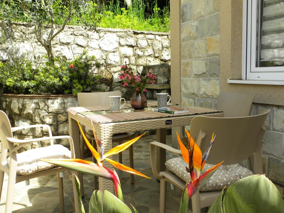 Apartments Aleksandra Risan Dış mekan fotoğraf