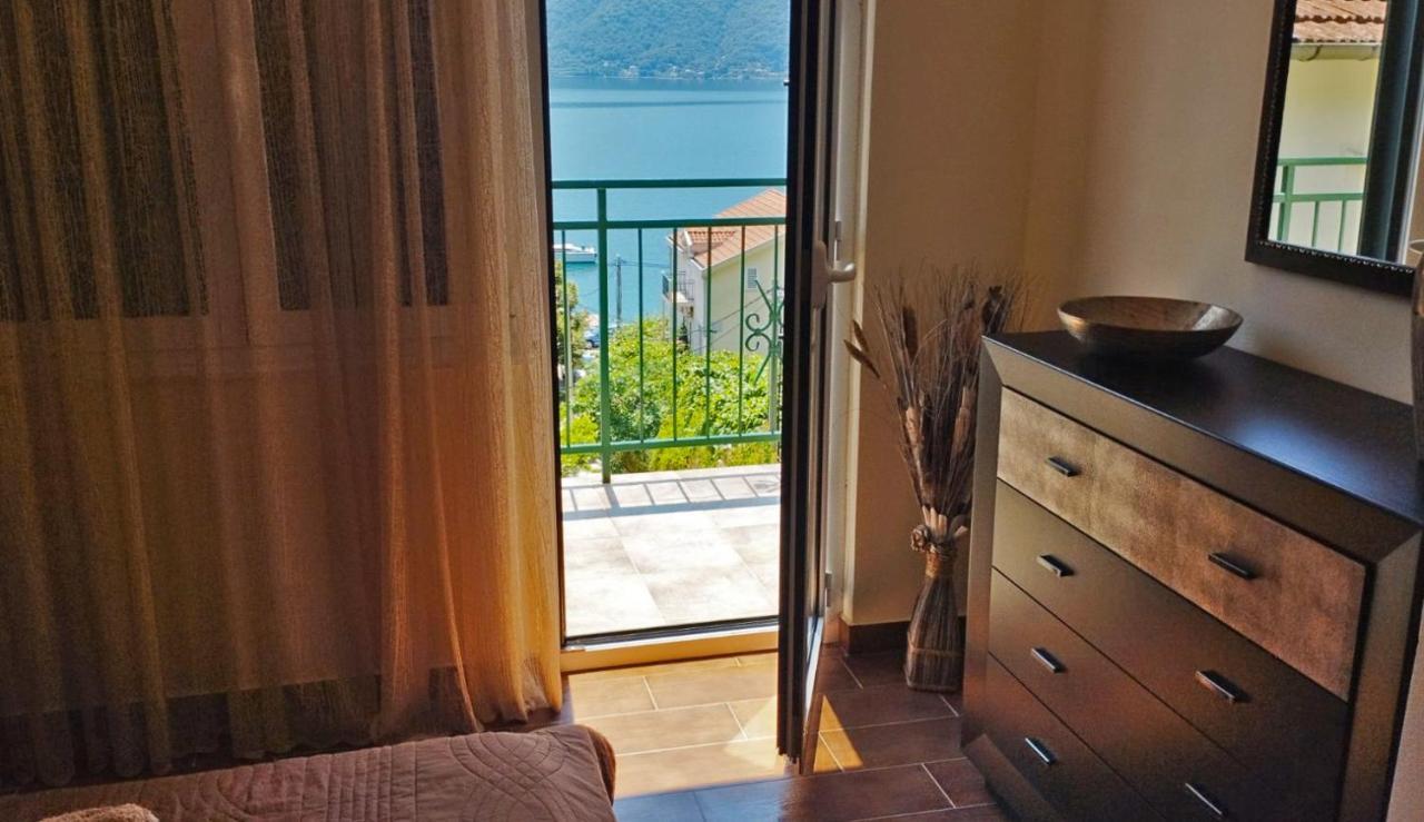 Apartments Aleksandra Risan Dış mekan fotoğraf