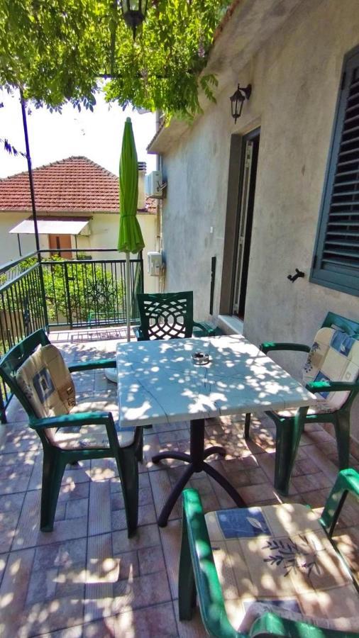 Apartments Aleksandra Risan Dış mekan fotoğraf